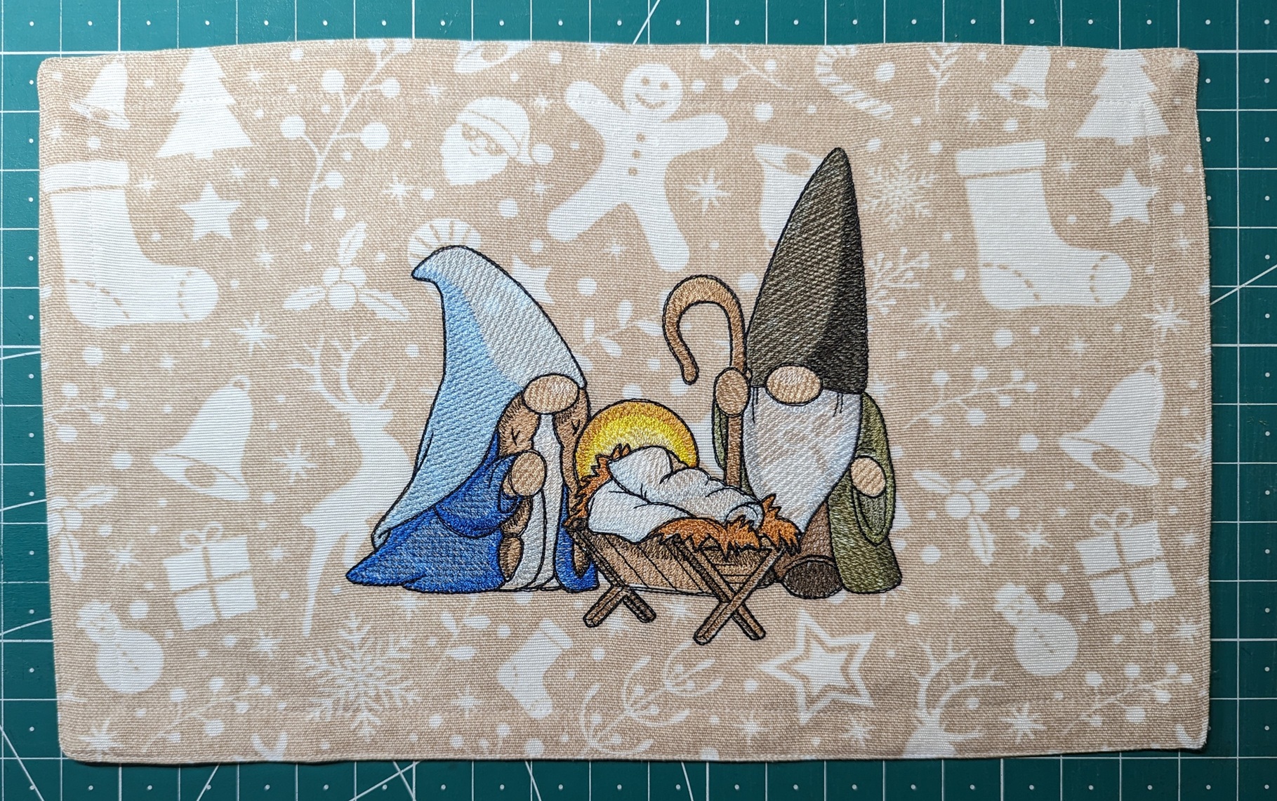 Platzdecke 'Gnome Krippe' von Emblibrary